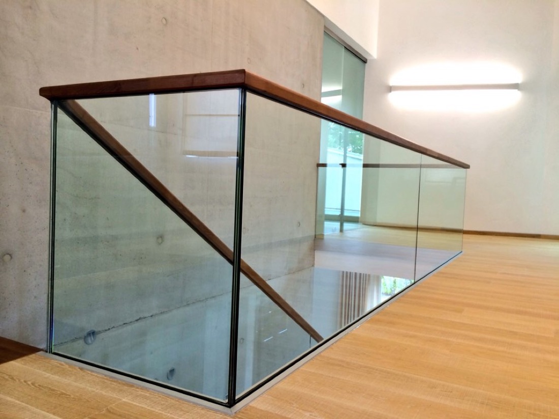 Ganzglasgeländer aus Sicherheitsglas für Treppen und Balkone